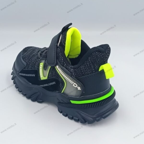 Tom.m. kedai (27-32)