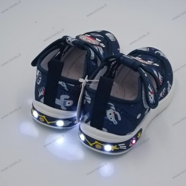 Tom.m batukai(23-28)