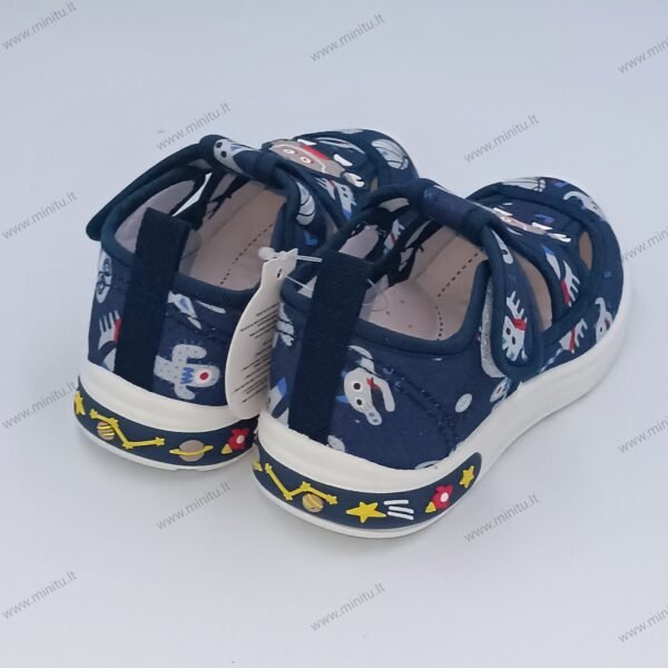 Tom.m batukai(23-28)