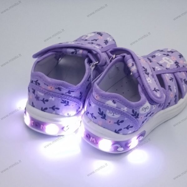 Tom.m. batukai(23-28)